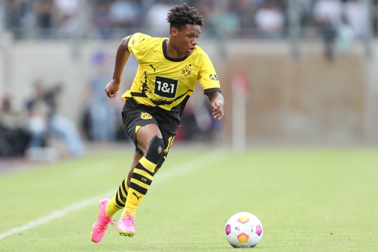 开云体育下载-多特官方：19岁攻击手杜兰维尔租借加盟巴塞尔，租期至本赛季结束